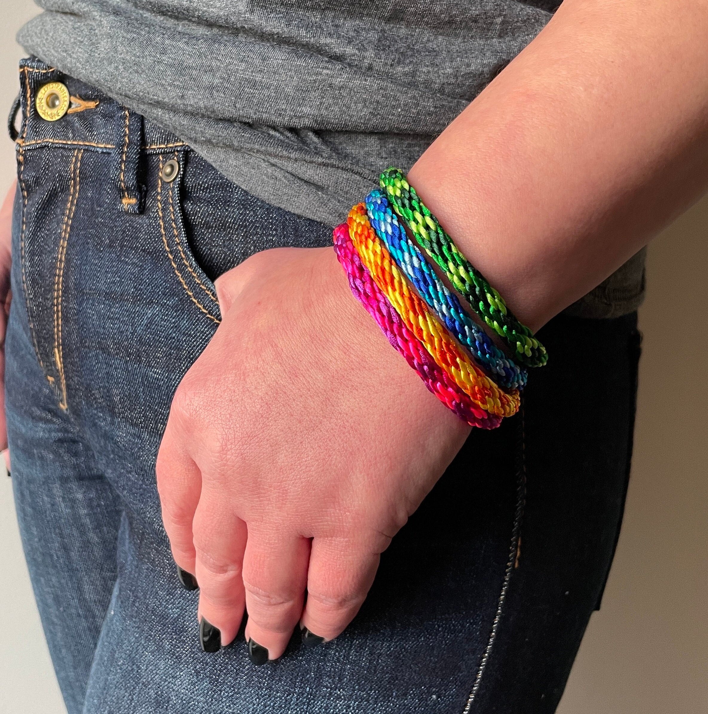 Handmade Kumihimo Blue 'Sea Waves' Silky Memory Bracelet