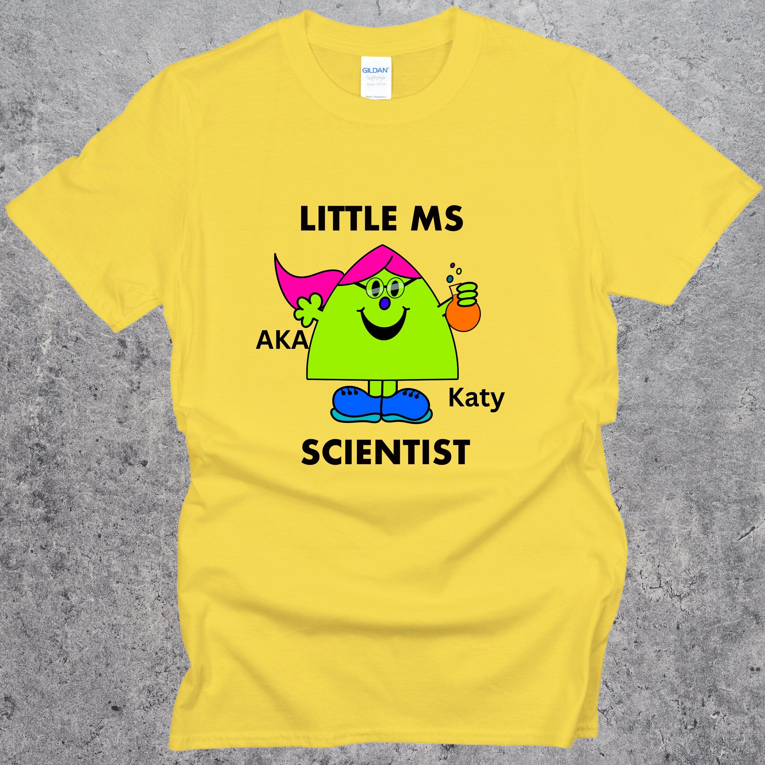 Personalised Ms Scientist T-shirt. Relaxed fit Women in Science Top Daisy