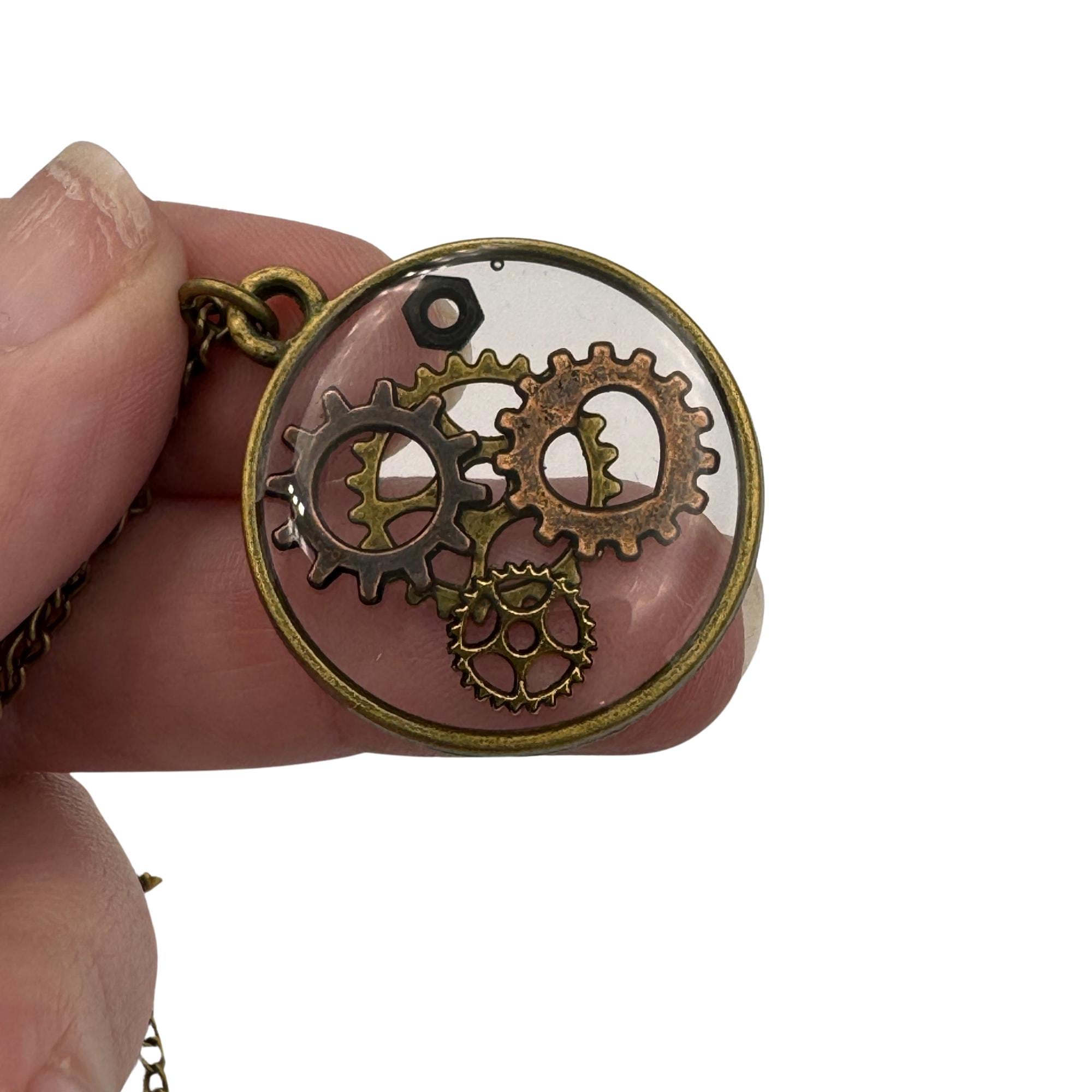 EnginearringDesigns | Gear Steampunk Handmade Brass and Resin
