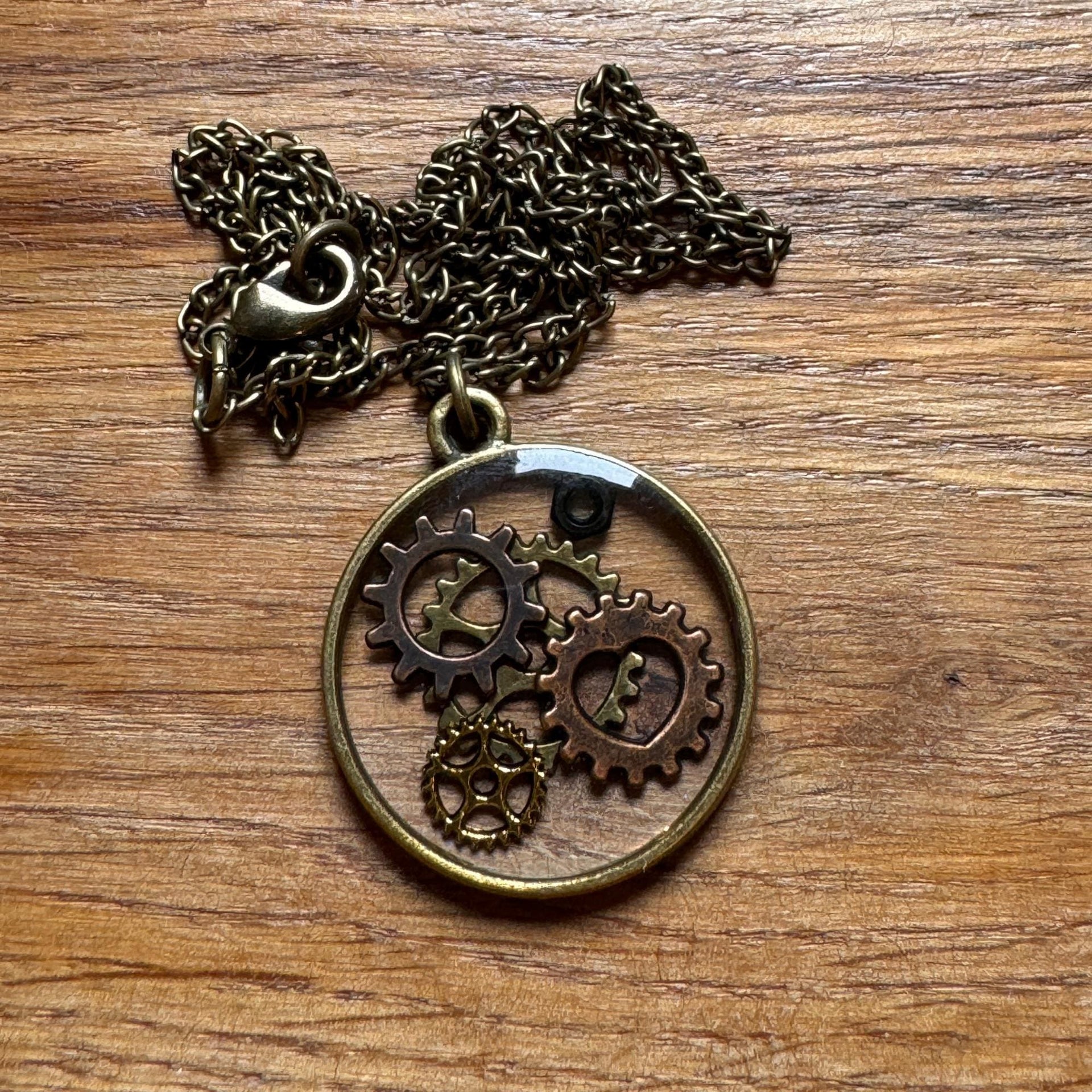 EnginearringDesigns | Gear Steampunk Handmade Brass and Resin  